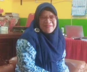 Cut Marlina Kepala Sekolah SDN 1 Sriwijaya Aceh Tamiang